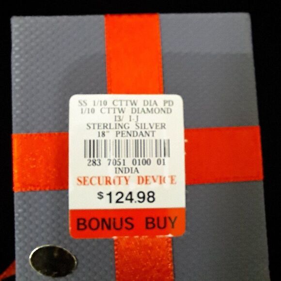 NEW in Box 1/10 CTTW Diamond Cross Pendant - Picture 4 of 4